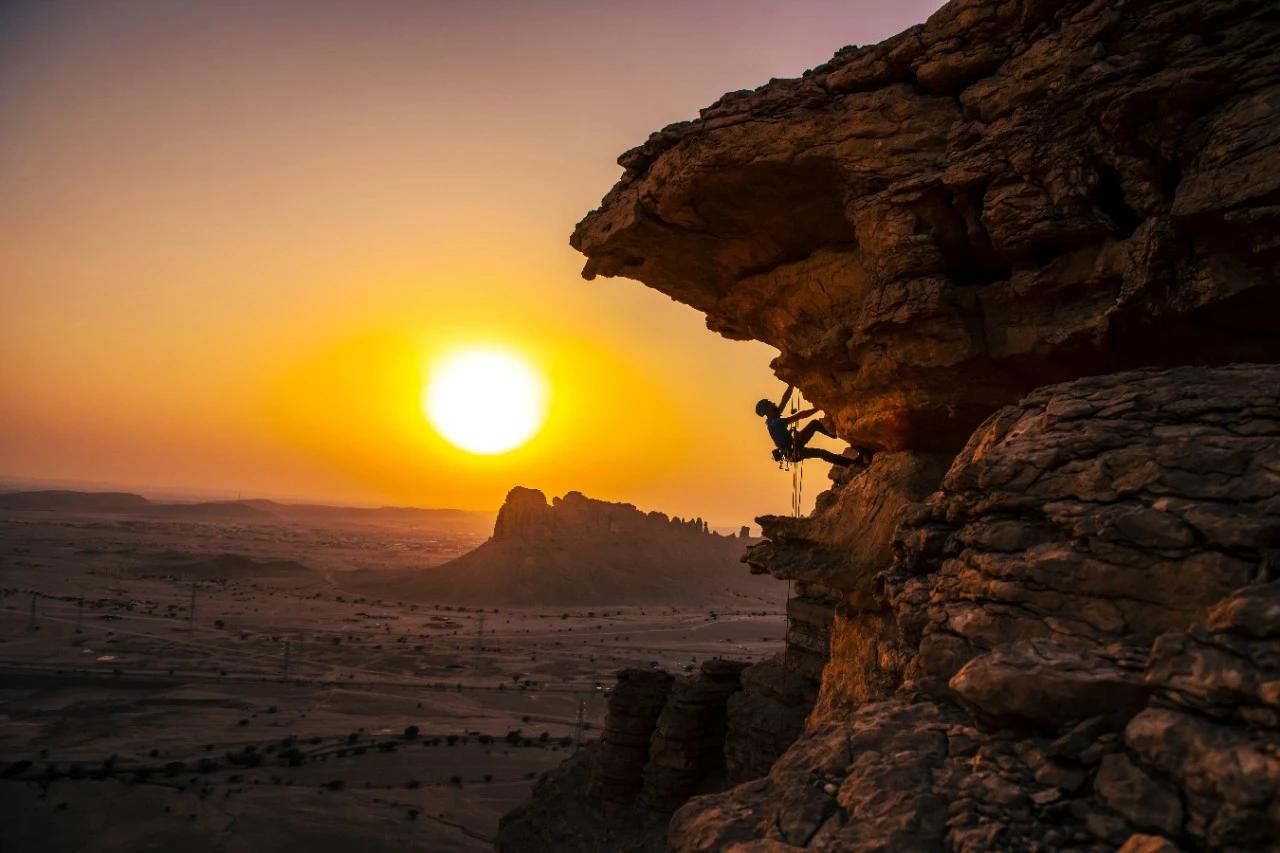 The 5 best hikes in and around Riyadh, from vast caves to ancient art